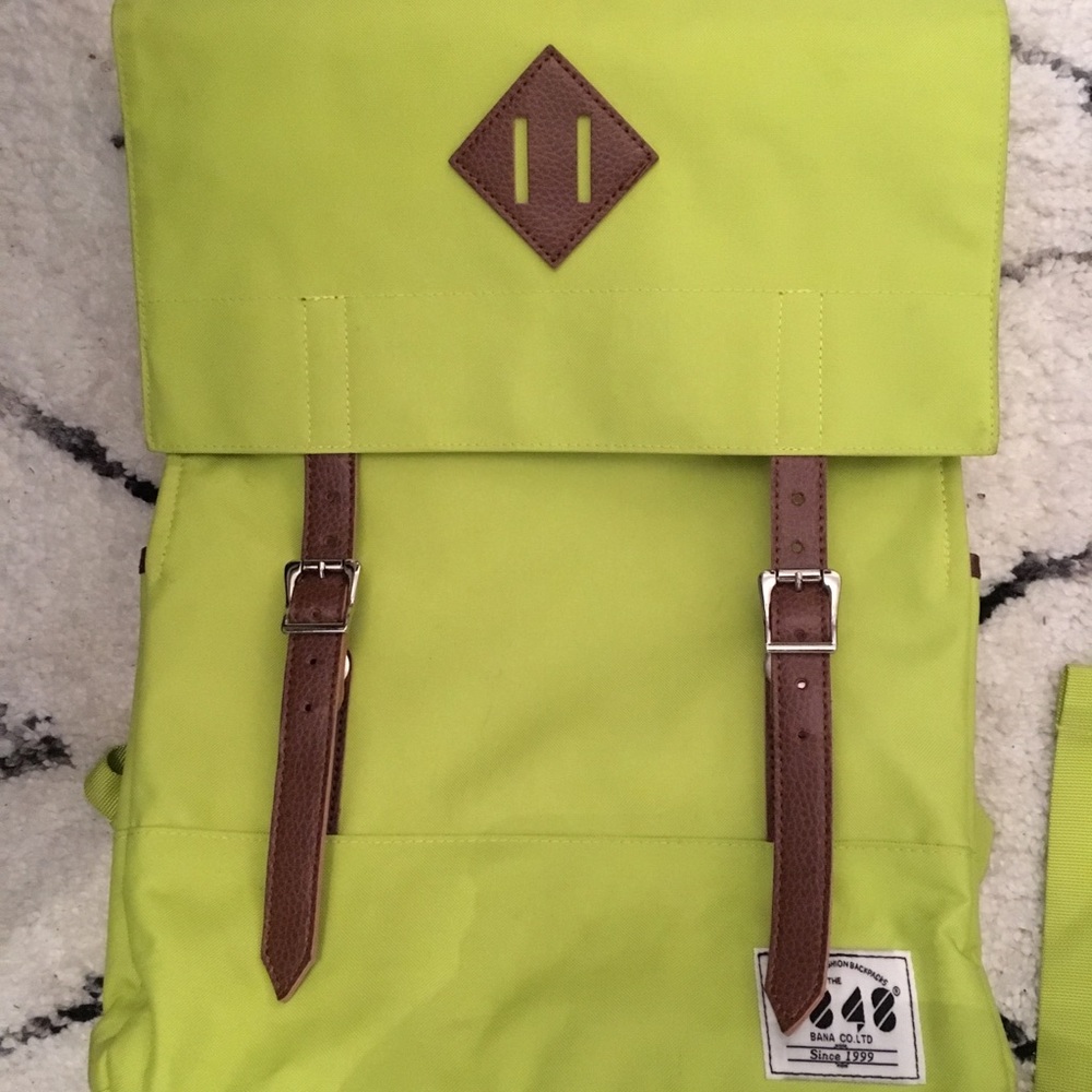 🍎Vibrant backpack! BACK TO SCHOOL SPECIAL!!🍎